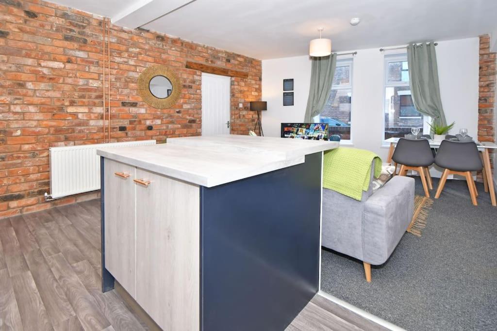 Lyndale House - By Sigma Stays Crewe Εξωτερικό φωτογραφία